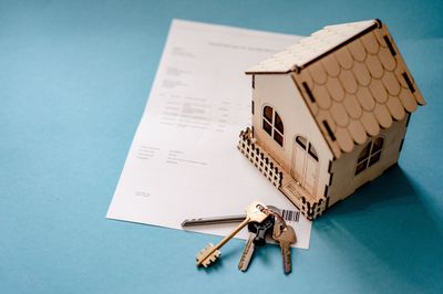 Welche Versicherungen brauche ich als Immobilienbesitzer wirklich?